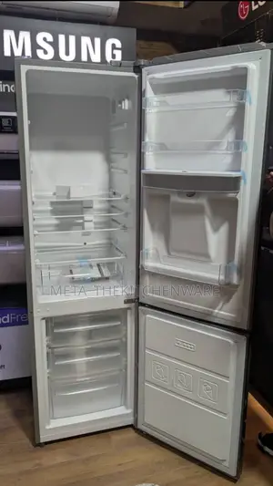 SPJ Refrigerator With Water Dispenser 263l