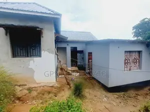 4bdrm Apartment in Mbezi Kwa Msuguri, Kinondoni for sale