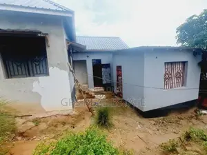 4bdrm Apartment in Mbezi Kwa Msuguri, Kinondoni for sale