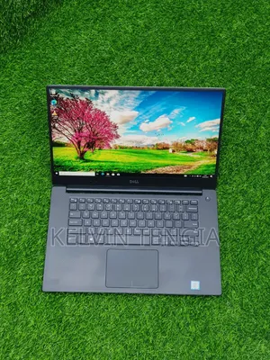Laptop Dell XPS 15 (9550) 8GB Intel Core I3 SSD 256GB