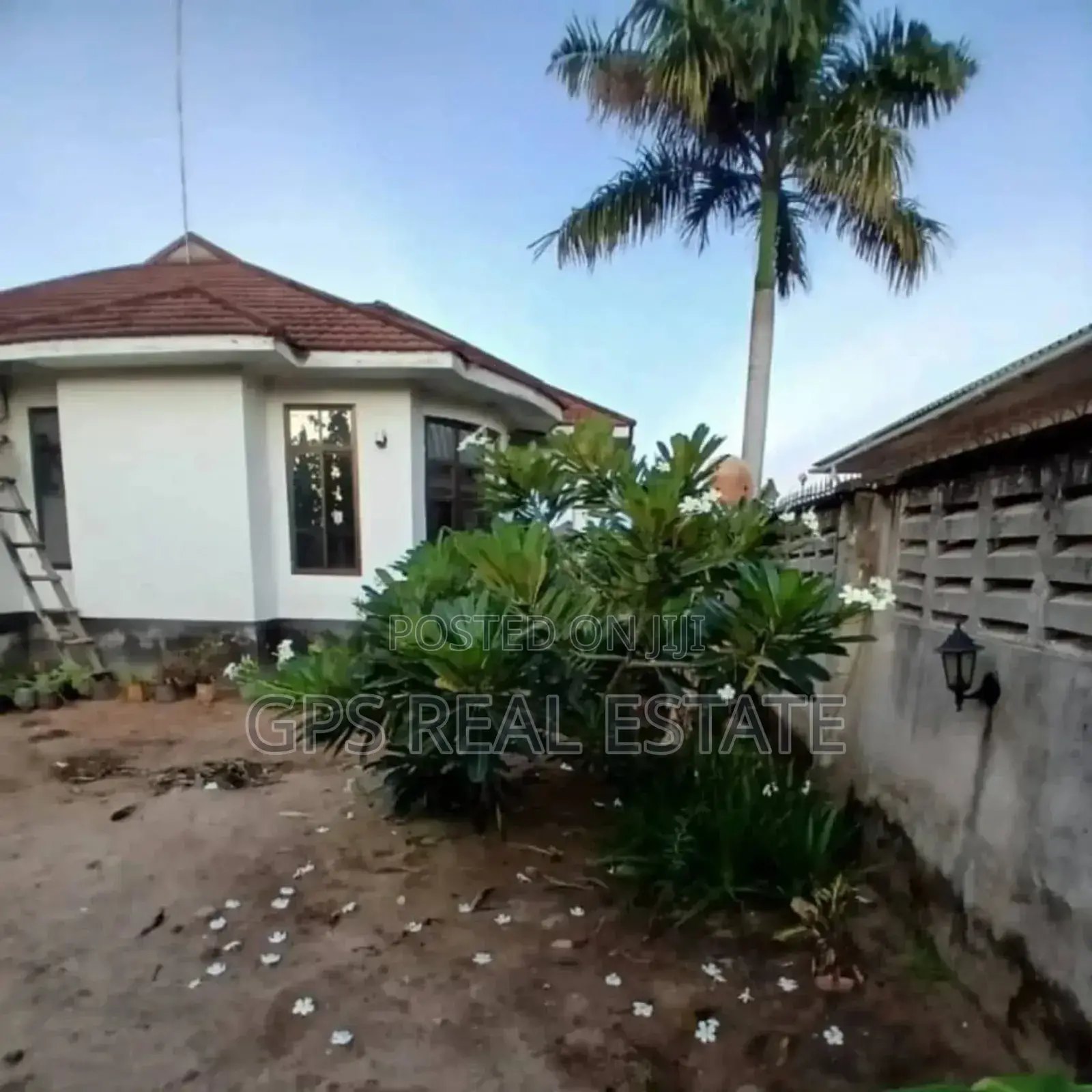 3bdrm House in Ununio, Kinondoni for sale