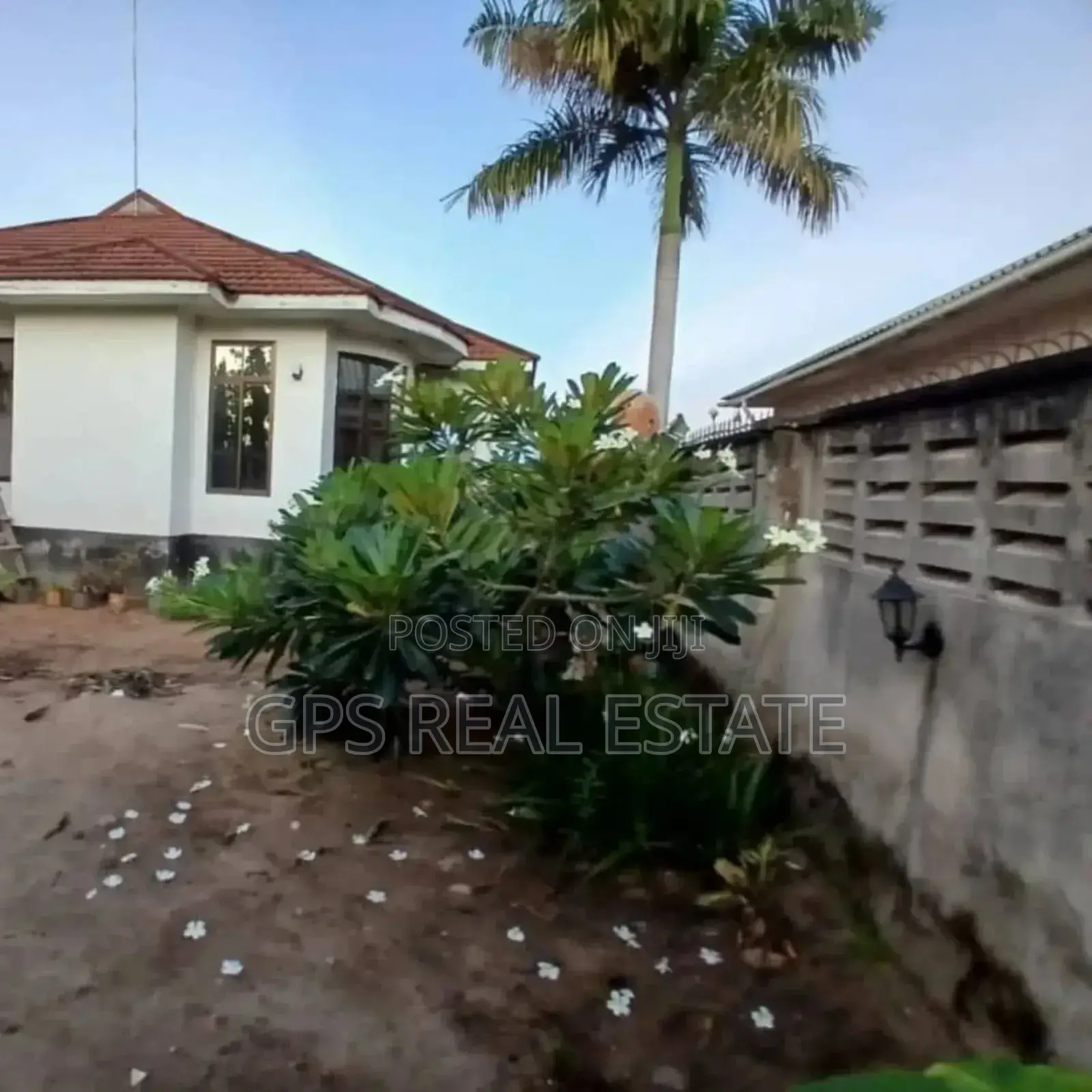 3bdrm House in Ununio, Kinondoni for sale