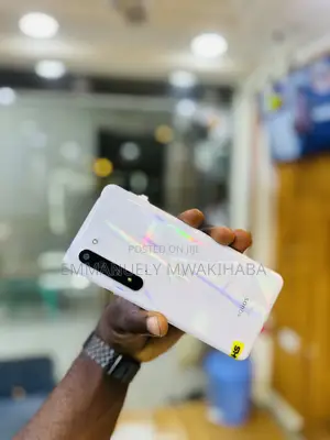 Sharp Aquos R5G 256 GB White