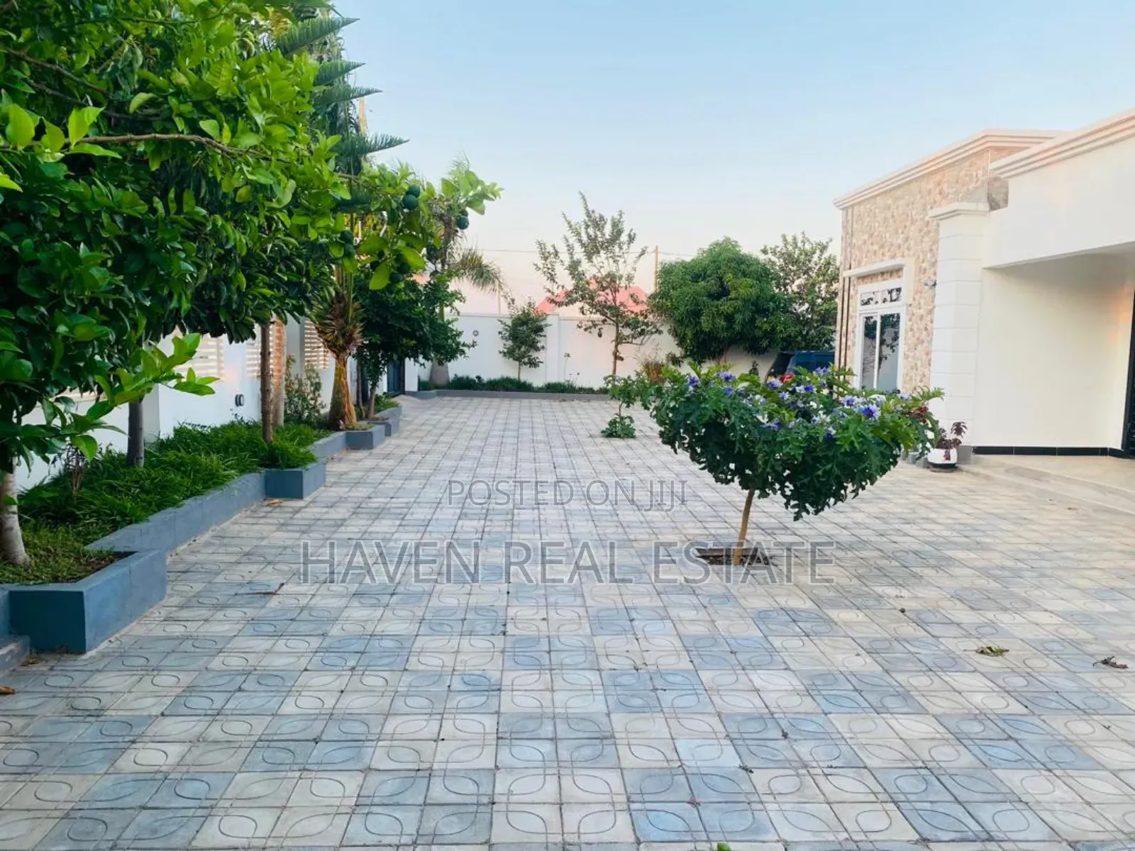 5bdrm House in Dodoma Rural for sale