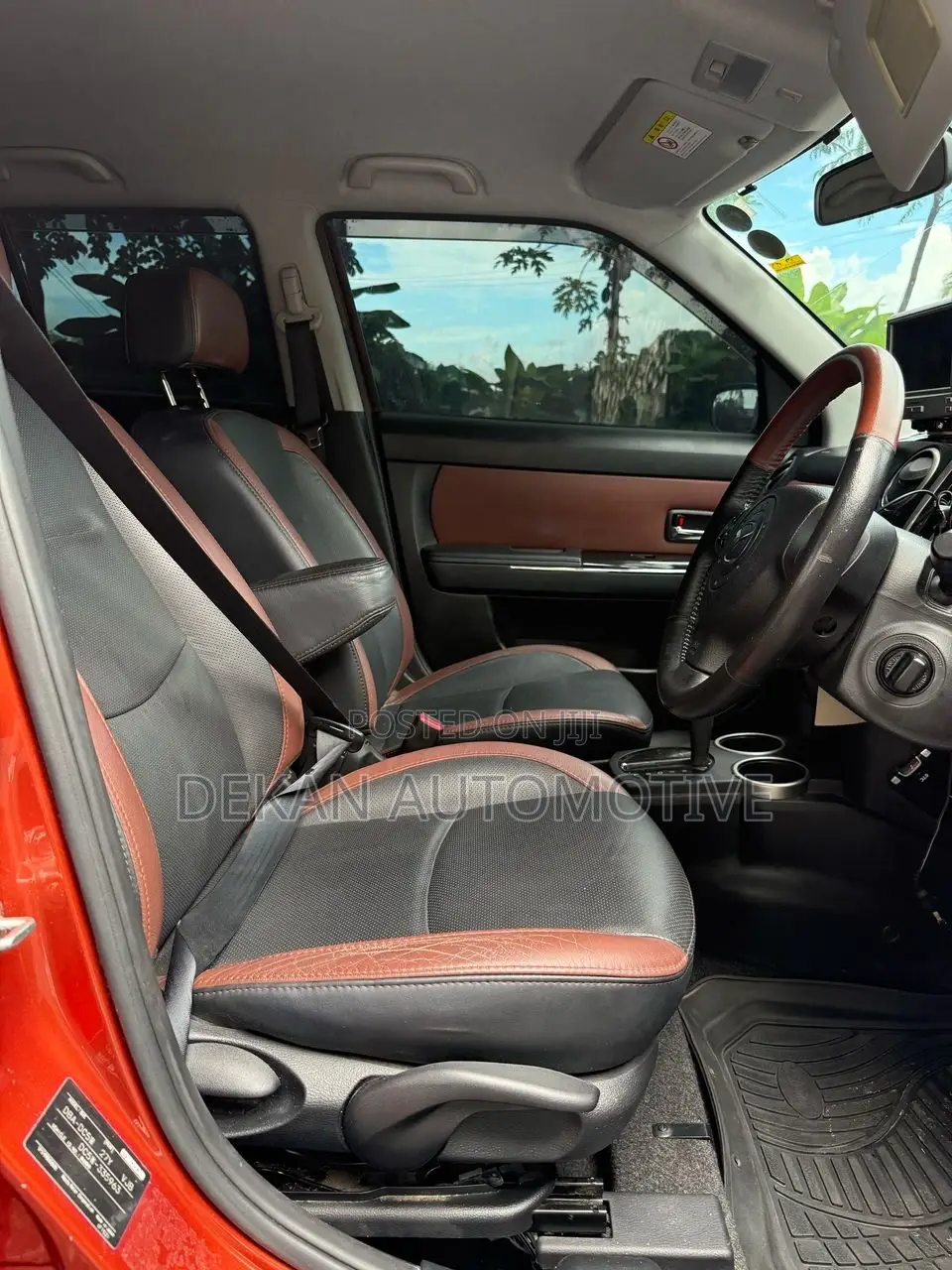 Mazda Verisa 2009 Orange