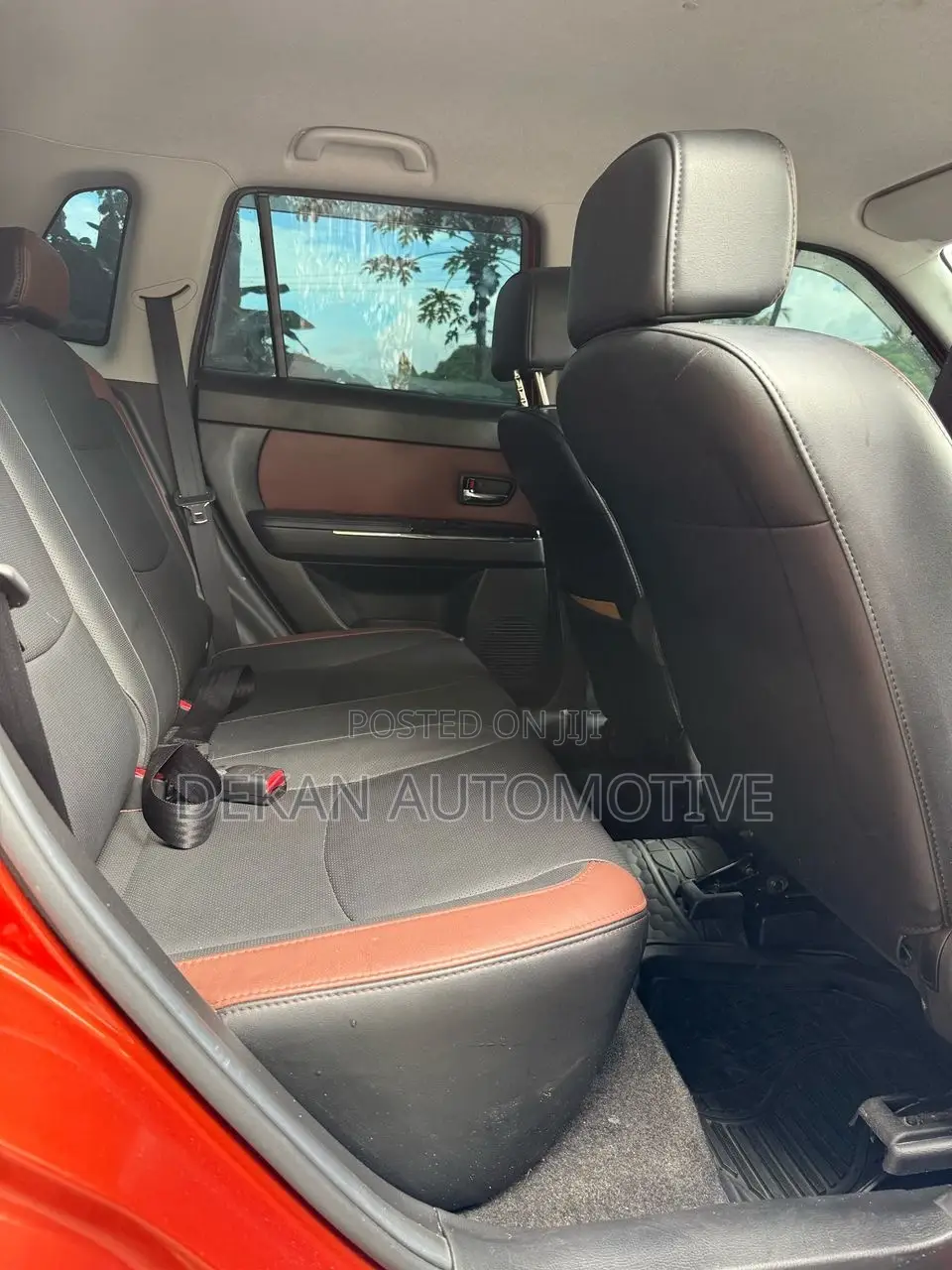 Mazda Verisa 2009 Orange