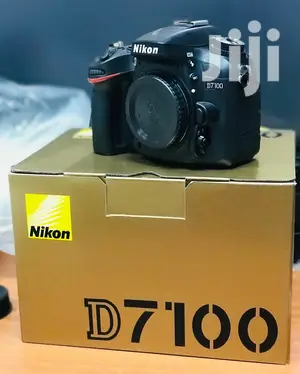 Nikon D7100 Body
