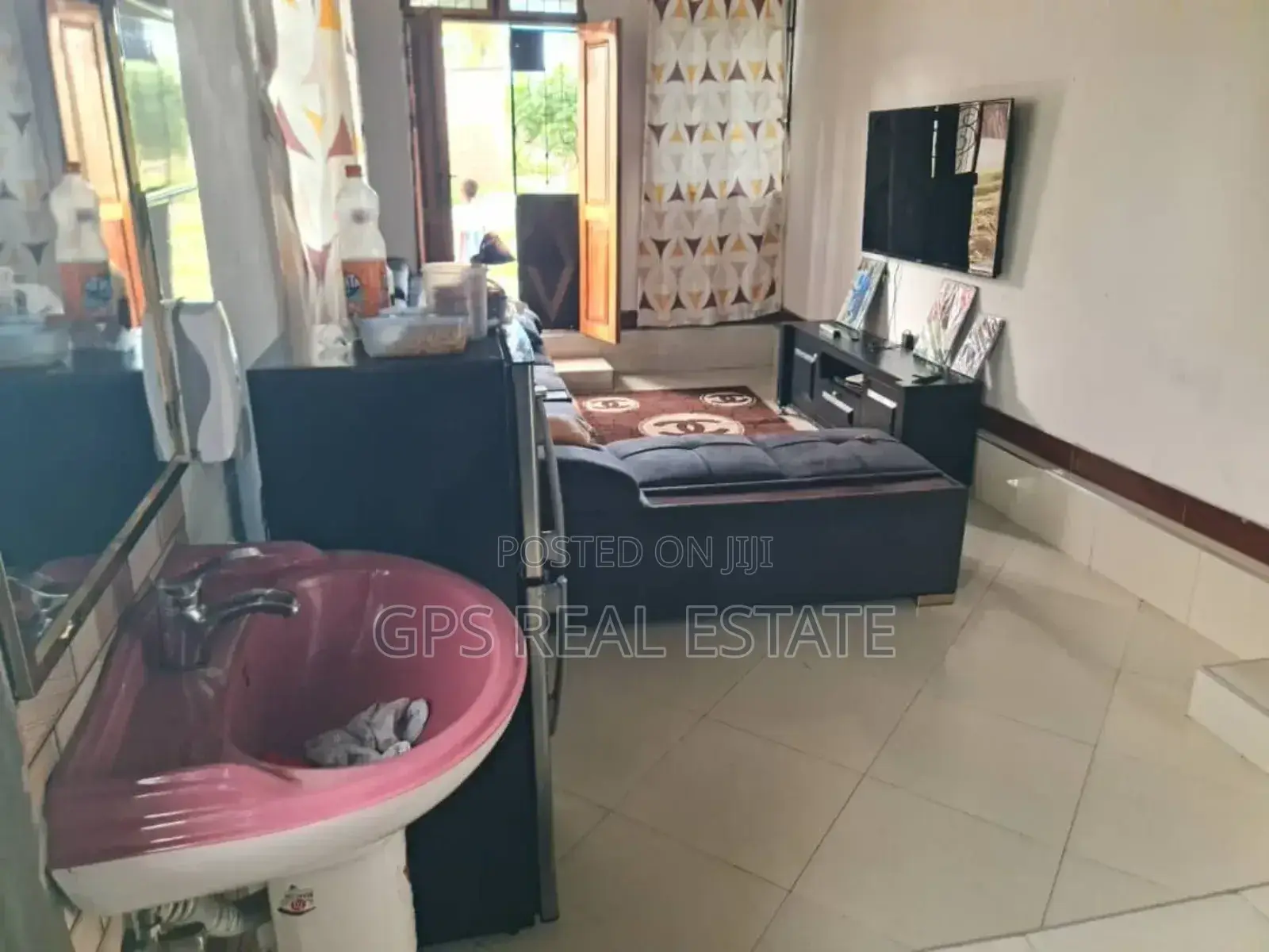 3bdrm House in Mbande Mipeko, Kinondoni for sale