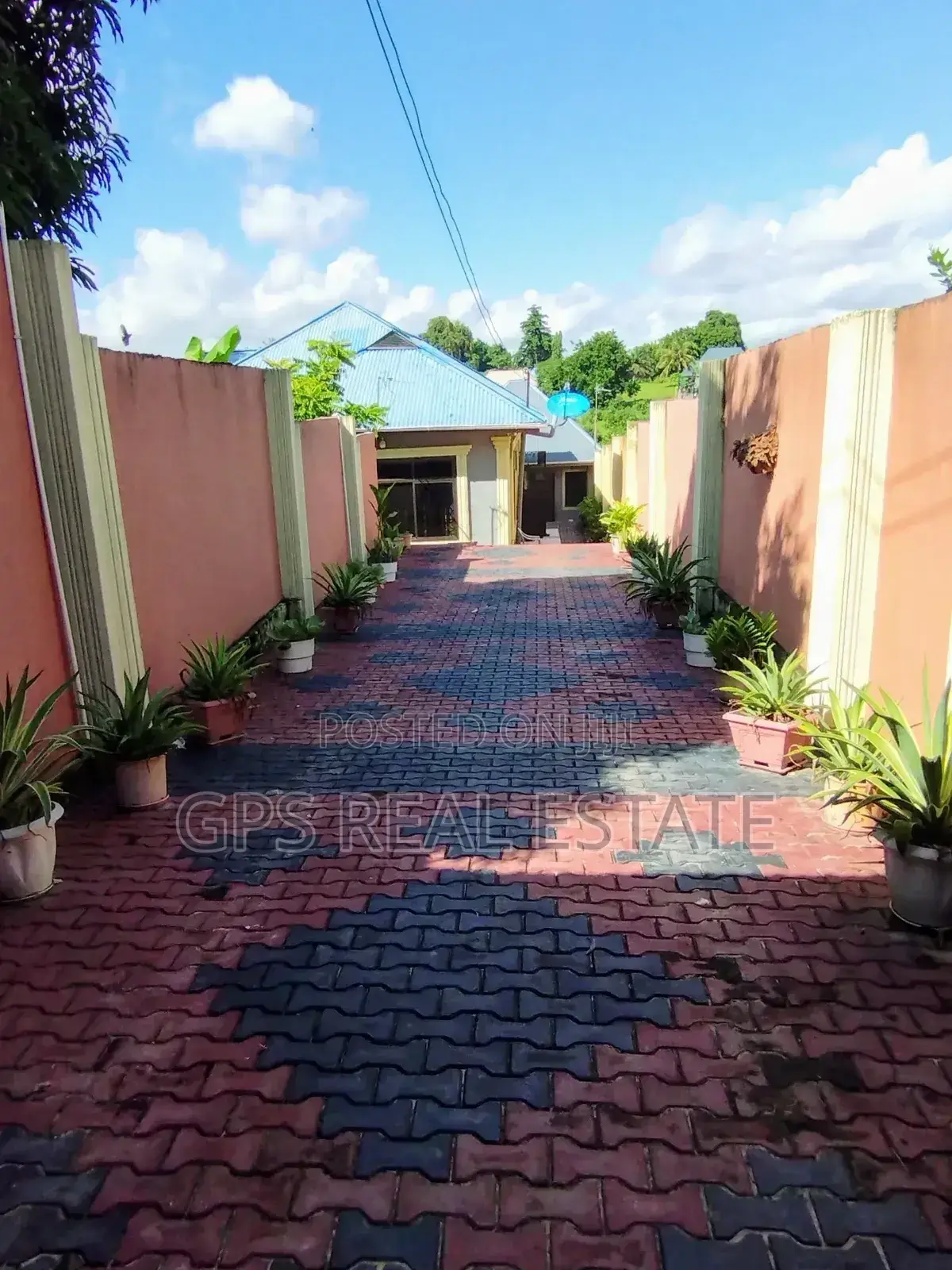 Furnished 6bdrm Apartment in Kitunda Bomba Mbili, Kinondoni for sale
