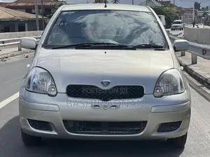 Toyota Vitz 1.3 FWD 3dr 2002 Silver