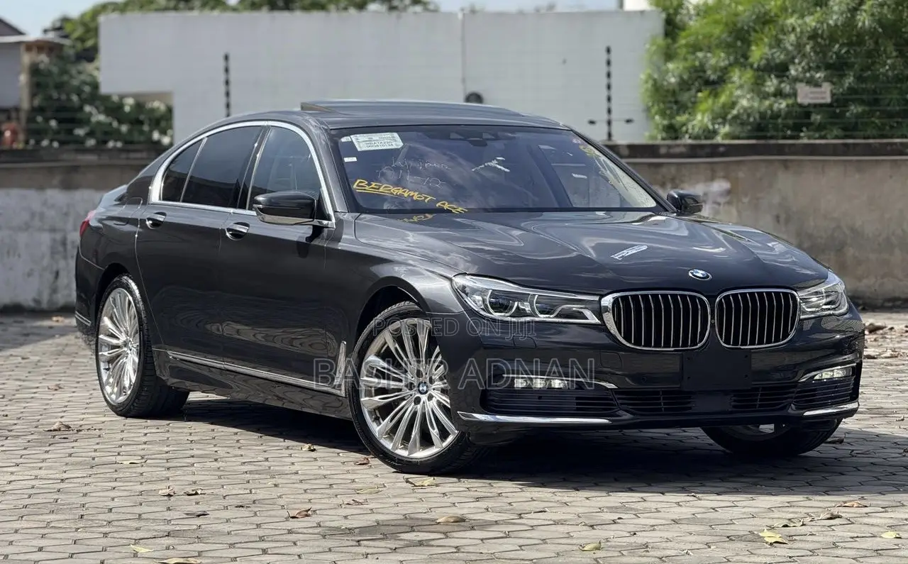 BMW 740 2016 Gray