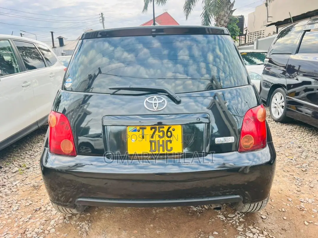Toyota IST 2004 Black