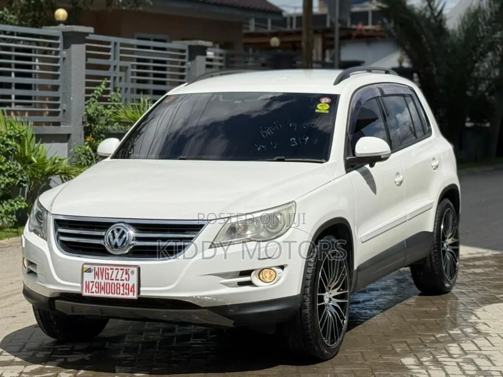 Volkswagen Tiguan 2009 Pearl