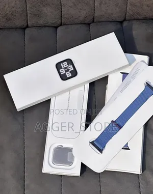 Apple Watch Series Se2 40mm. [Brand New]