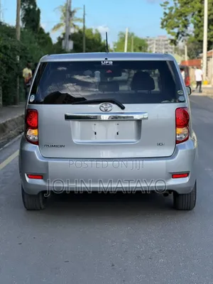 Toyota Corolla Rumion 2008 Silver