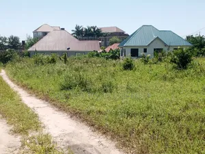 Plot for Sale at Madale