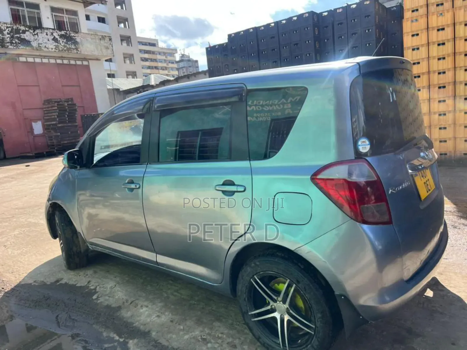 Toyota Ractis 2012 Gray
