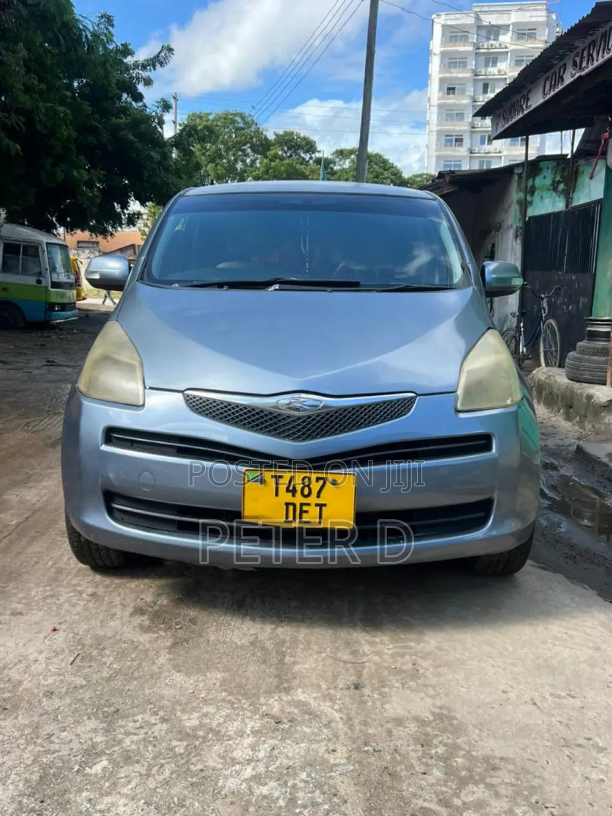 Toyota Ractis 2012 Gray