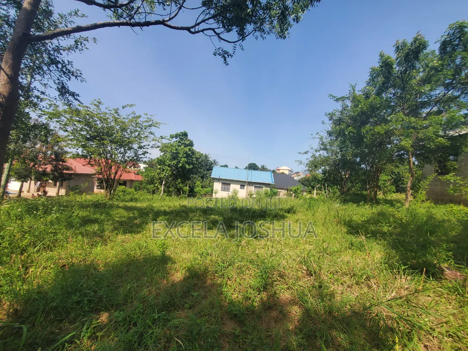 Kiwanja Kinauzwa Madale Mivumoni