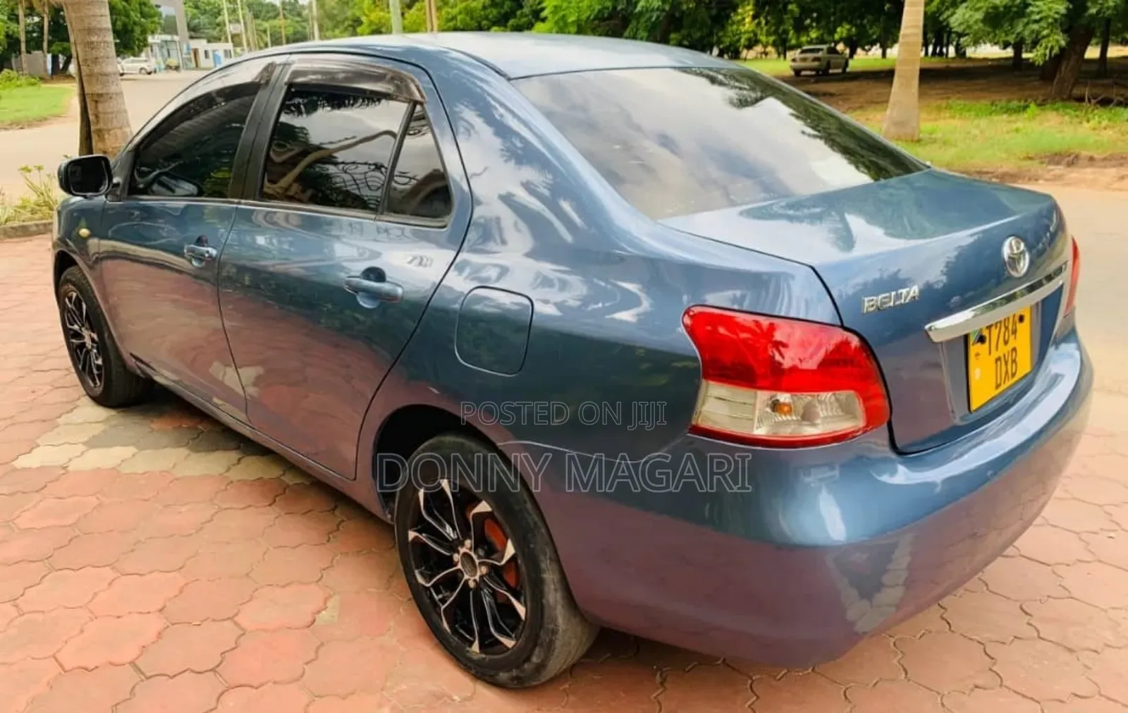 Toyota Belta 2005 Blue