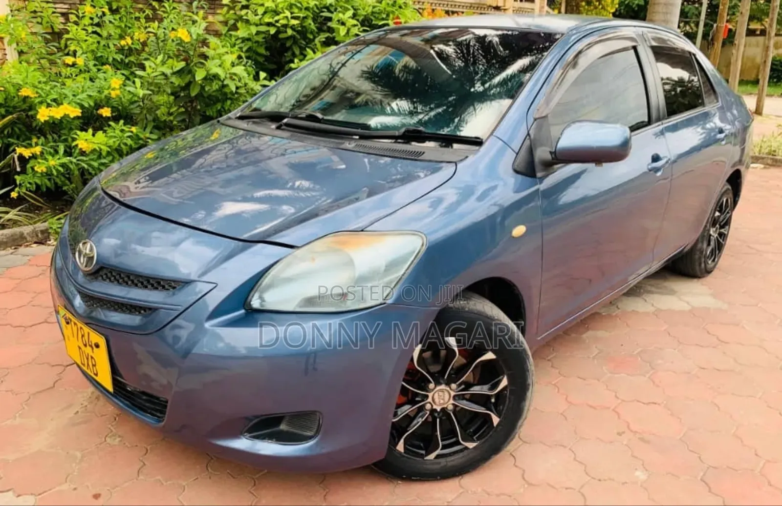 Toyota Belta 2005 Blue