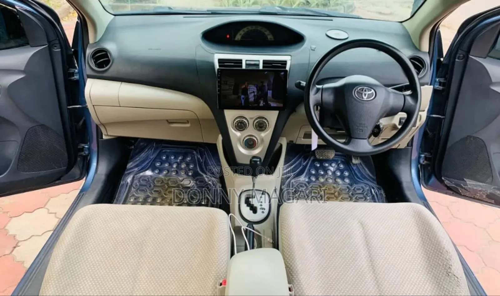 Toyota Belta 2005 Blue
