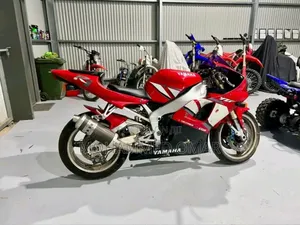 Yamaha 2015 Red