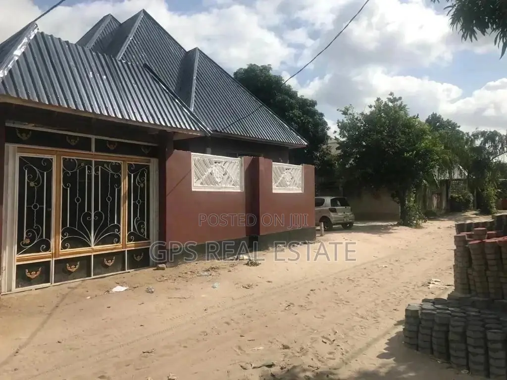 3bdrm House in Evans Mansa, Temeke for sale