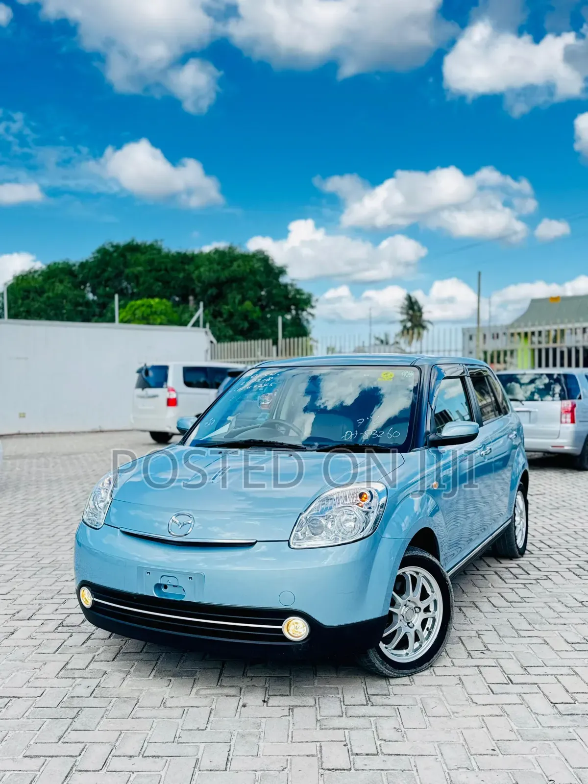 Mazda Verisa 2005 Blue