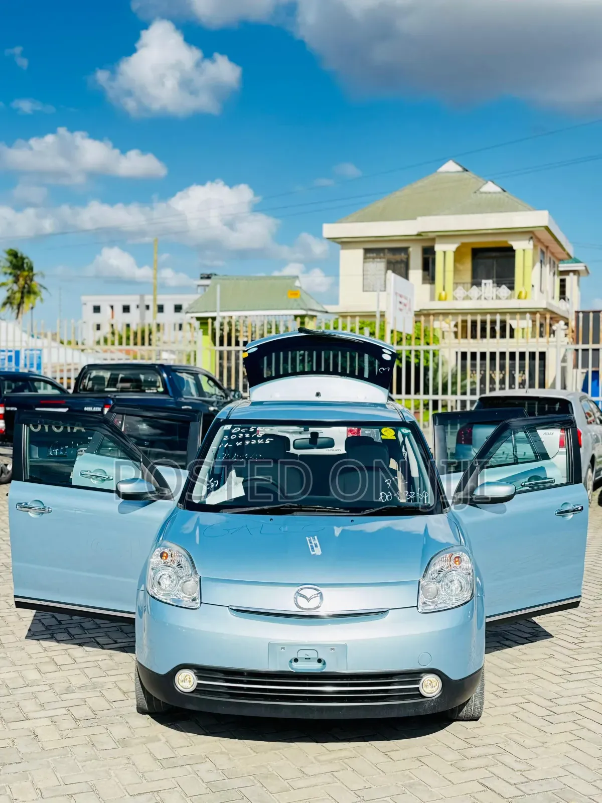 Mazda Verisa 2005 Blue