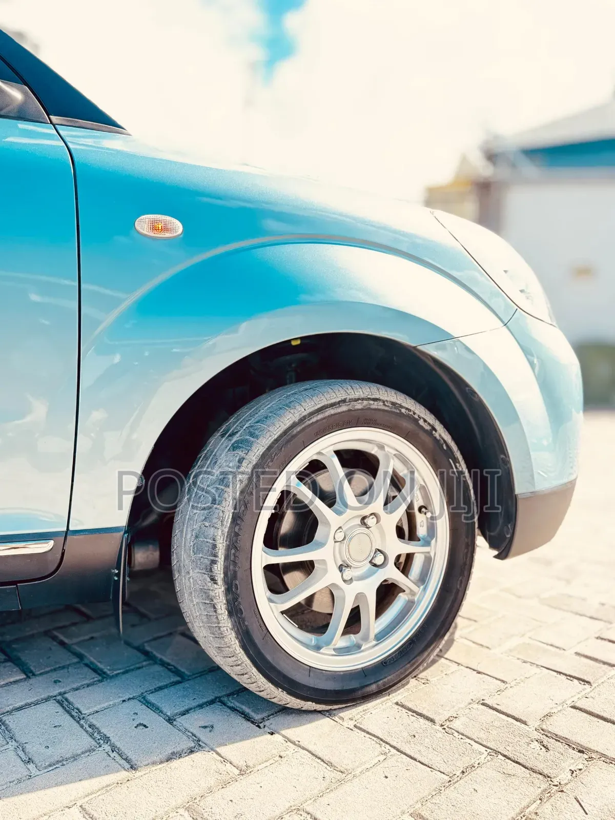 Mazda Verisa 2005 Blue