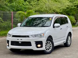Mitsubishi Outlander 2011 White