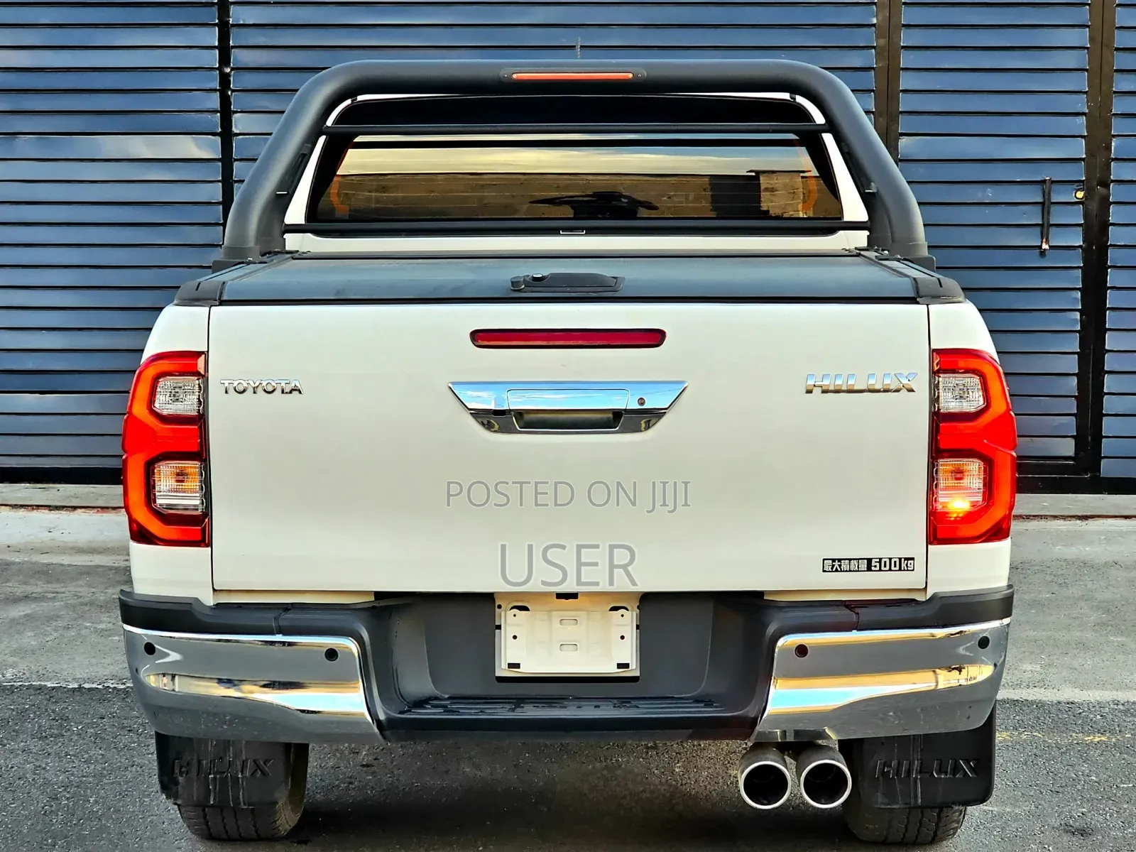 Toyota Hilux 2021 White