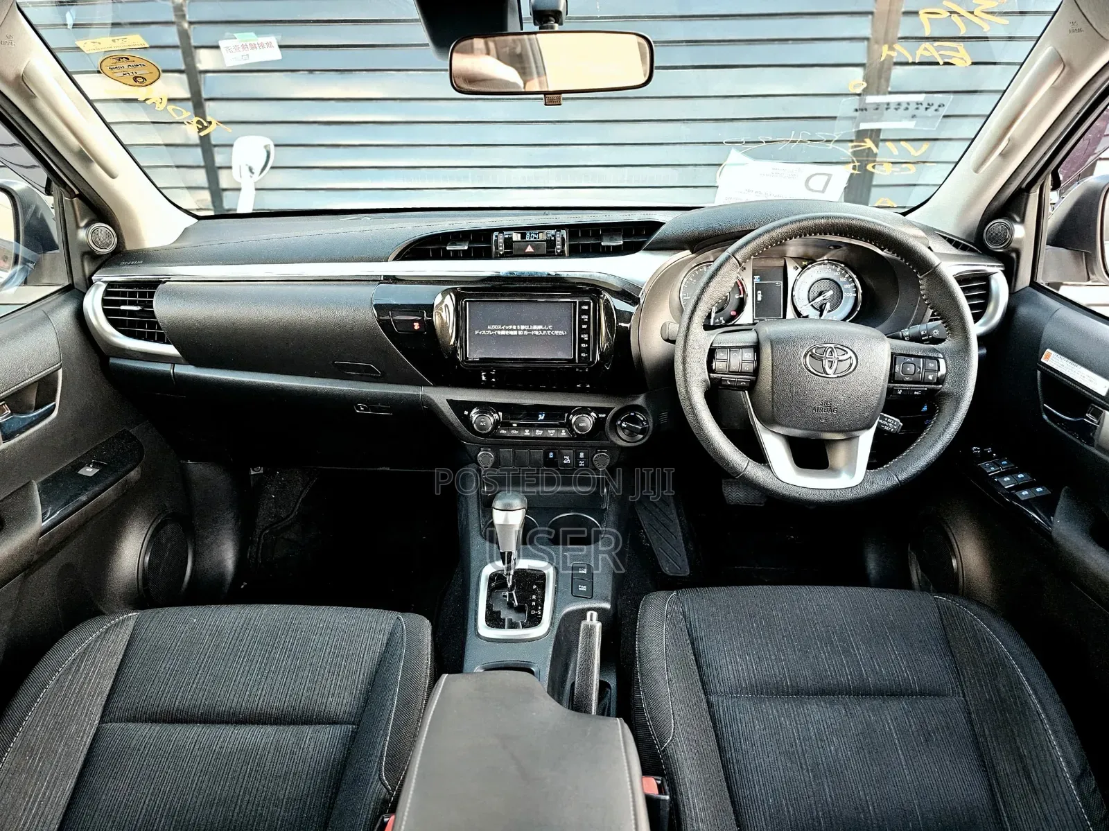 Toyota Hilux 2021 White