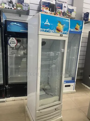 Delta Showcase Fridge 200l