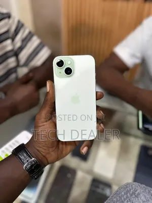 Apple iPhone 15 128 GB Green