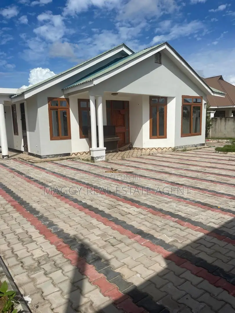 5bdrm House in Teta, Mbweni for rent