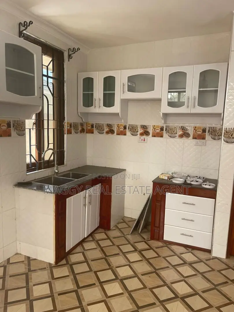 5bdrm House in Teta, Mbweni for rent