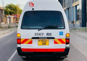 Toyota HiAce 2008 White