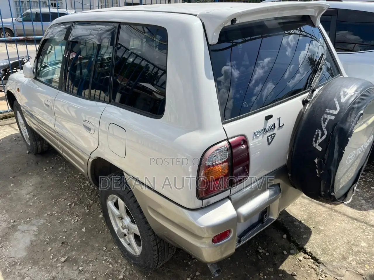 Toyota RAV4 Softtop 4x4 1999 Silver