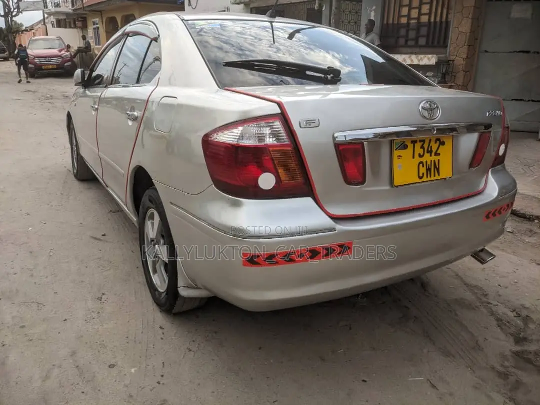Toyota Premio 2005 Silver