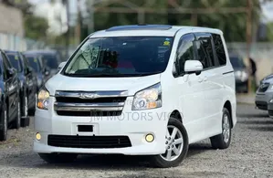 Toyota Noah 2009 White