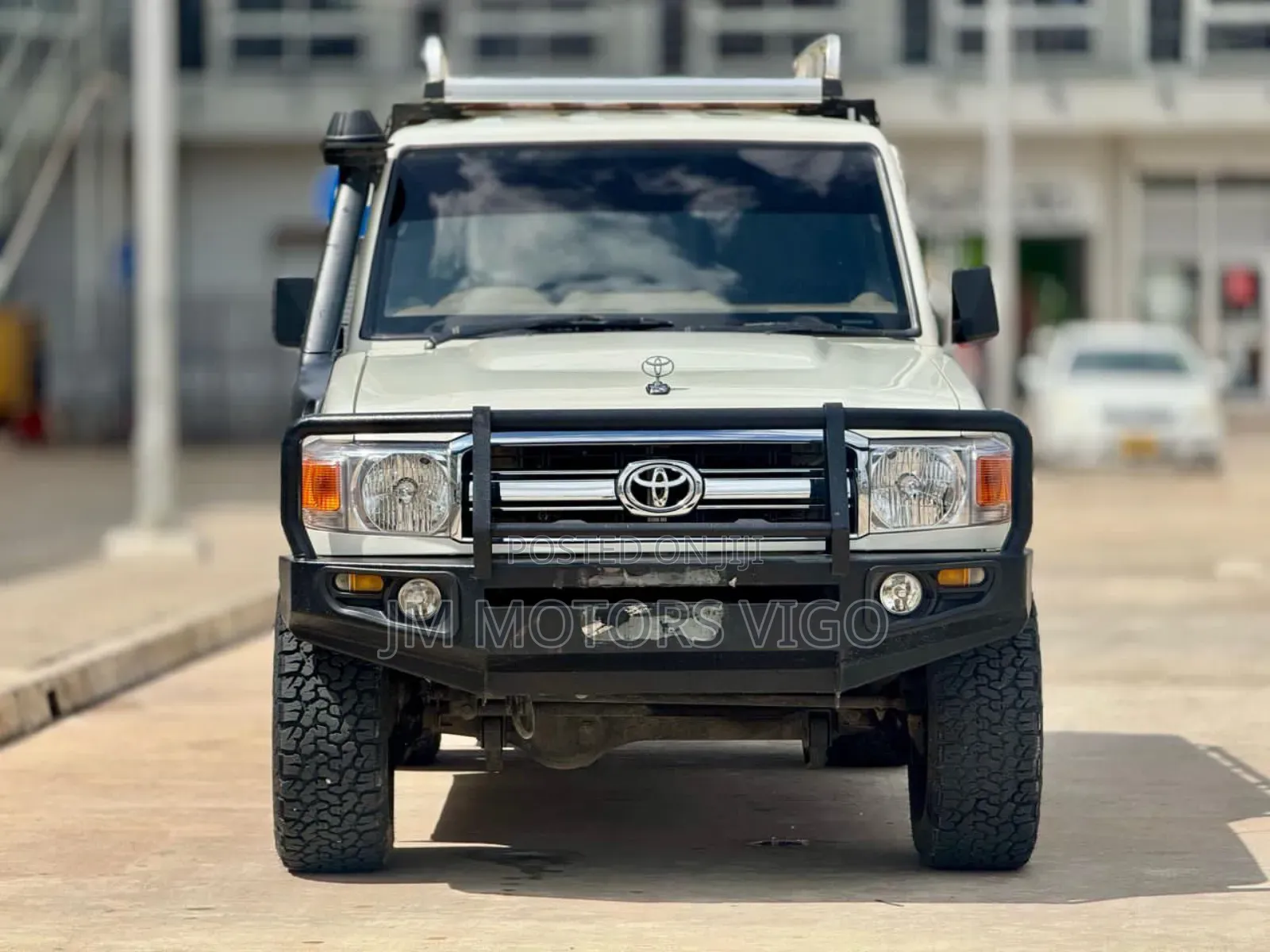 Toyota Land Cruiser 4.5 V8 DLX 2012 White