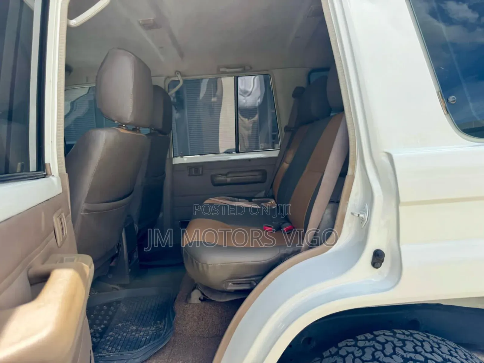 Toyota Land Cruiser 4.5 V8 DLX 2012 White