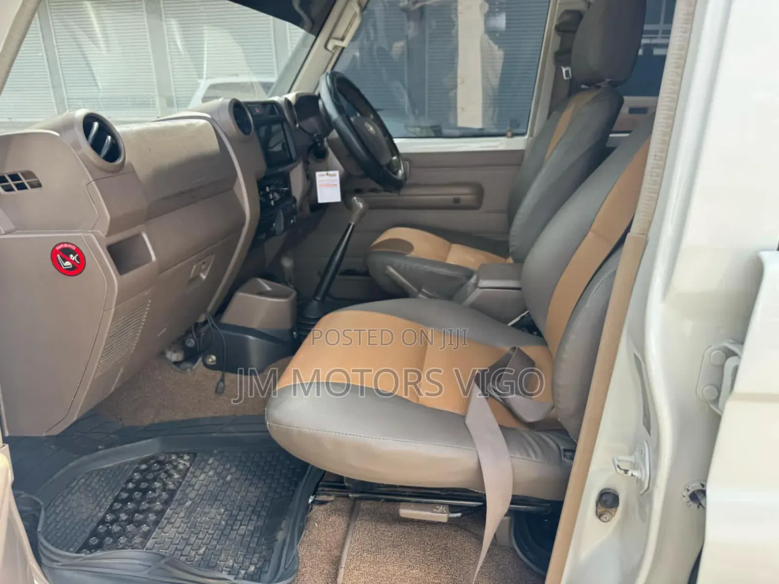 Toyota Land Cruiser 4.5 V8 DLX 2012 White