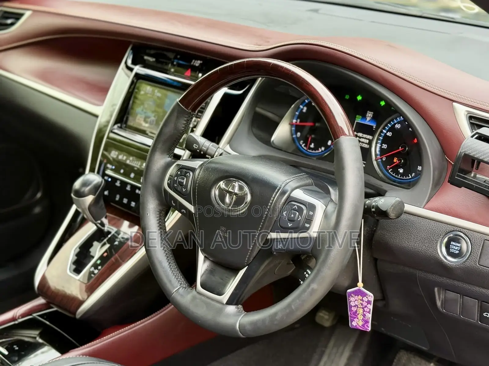 Toyota Harrier 2.0 2015 Black