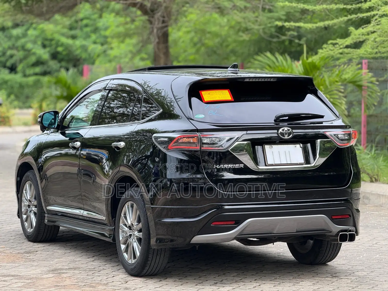 Toyota Harrier 2.0 2015 Black