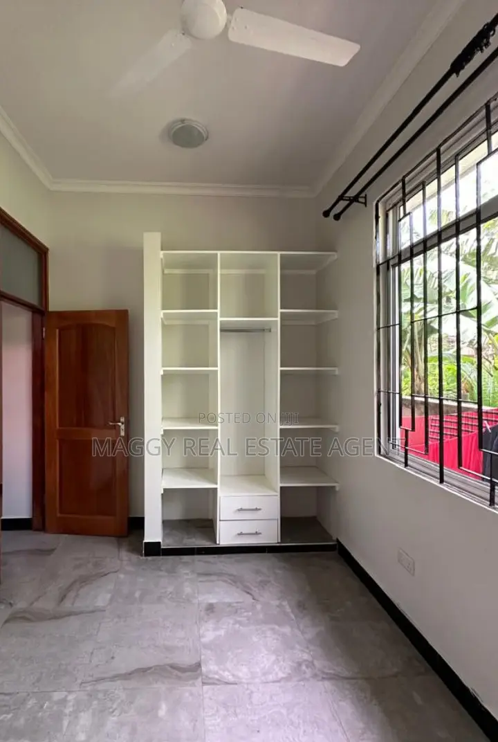 3bdrm House in Ununio, Kunduchi for rent