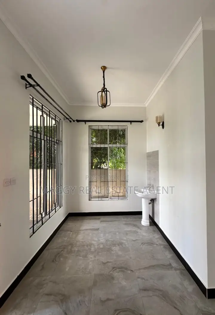 3bdrm House in Ununio, Kunduchi for rent