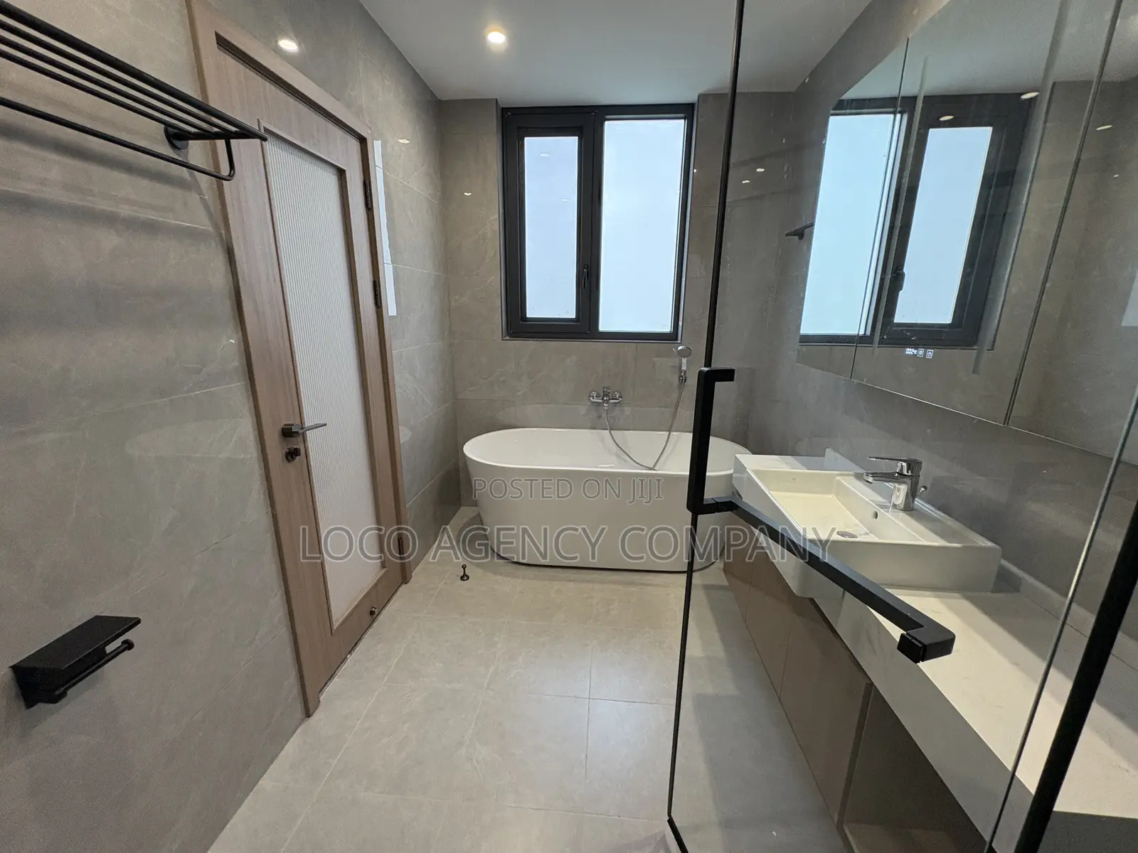 Furnished 3bdrm Apartment in Trusted Real Estate, Oyster Bay for rent